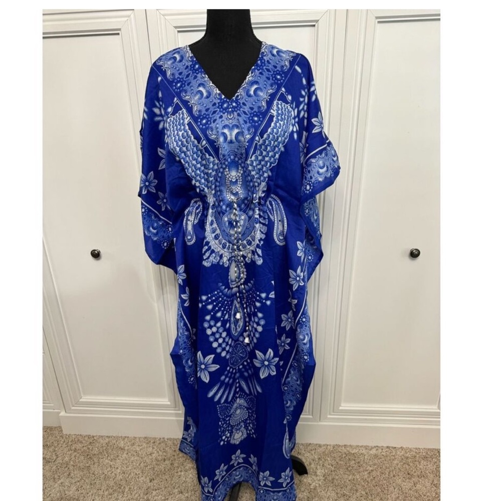 #Mrs.Ropers kaftans will fit up to XXL